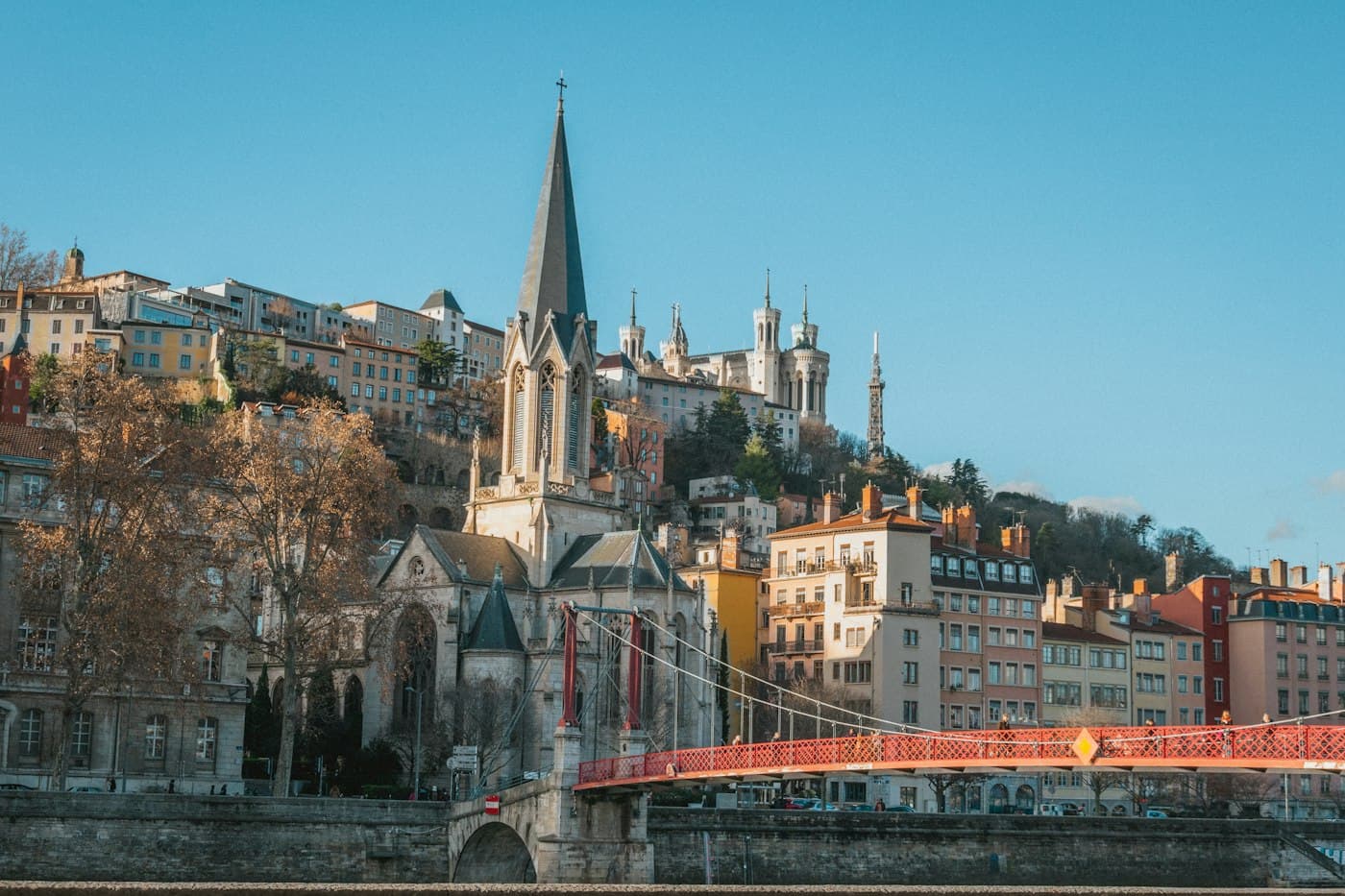Pont et ville
